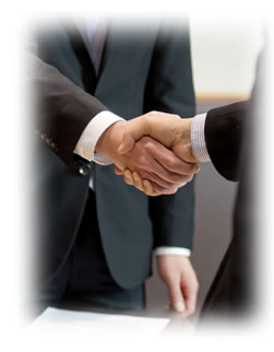 お客様の不安を的確にカバーできる保険を、豊富な経験からご提案します。