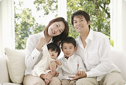 多様にある保険の中から、必要なものを見極めます。